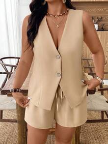 SHEIN LUNE ملابس علوية صدرية أحادية الصدر بياقة على شكل حرف V وشورت بخصر مربوط للنساء ذوات الأحجام الكبيرة، طقم كاجوال للتنقل - لون مشمشي - مشاهدة 5