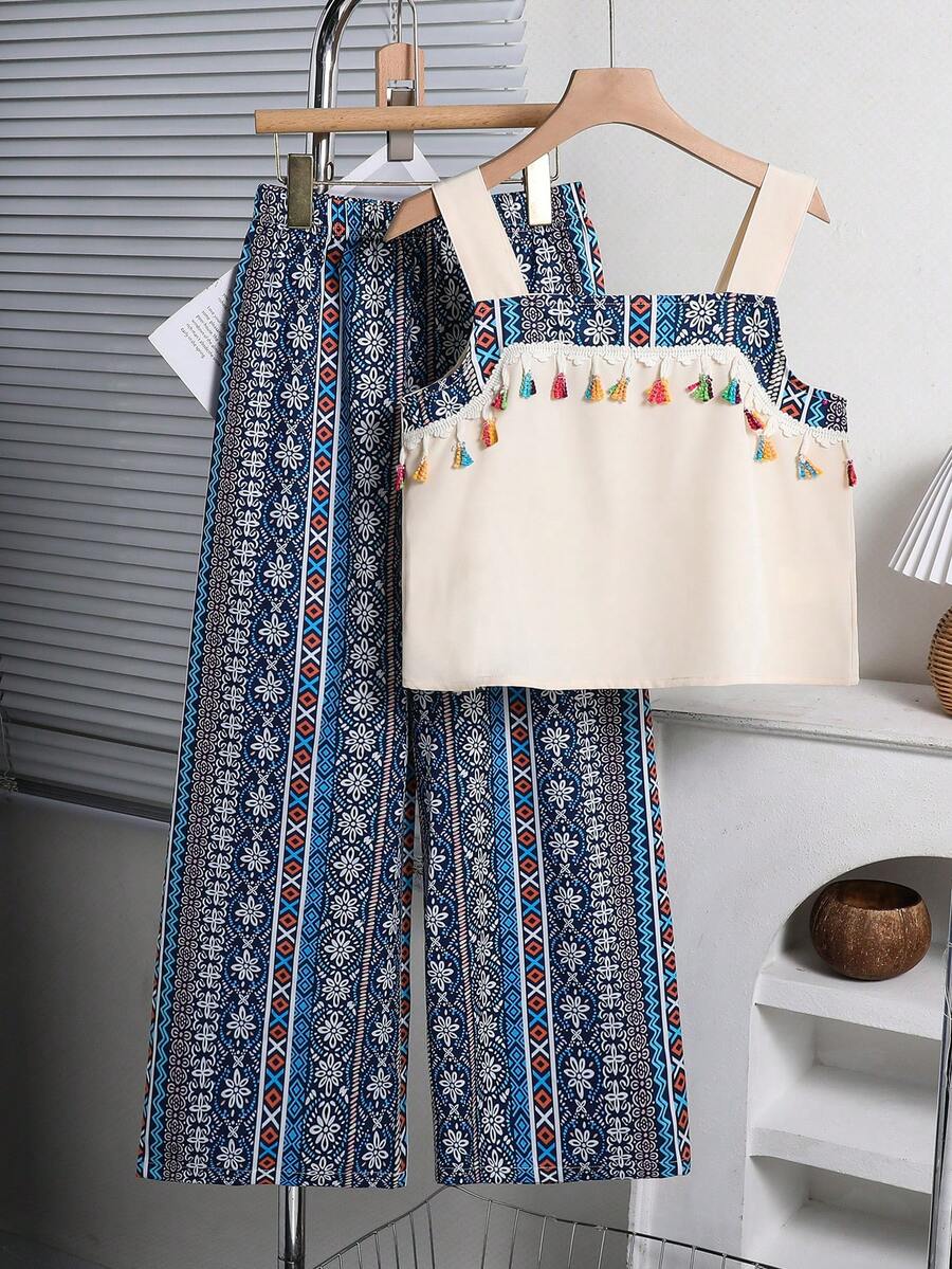 SHEIN 2 peças/Conjunto Roupa Casual Feminina, Top Tipo Camiseta com Estampa Geométrica e Decoração de Borla, Conjunto de Calça Pantalona Larga, Adequado para Uso Diário e Férias - Multicolorido - Visão 1