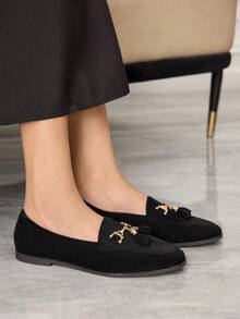 Sleekvia Sepatu Flat Wanita Kasual Serbaguna untuk Perjalanan, Dekorasi Metal, Cocok untuk Hari Valentine - Hitam - View 3