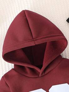 SHEIN 男婴 2 件套连帽衫、字母印花夹克和字母印花裤子，温暖舒适的服装