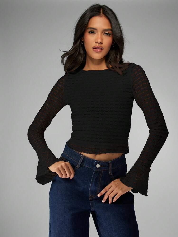 MISSGUIDED Long Sleeve Textured Lace Top With Flare Sleeves Fitted Cropped Blouse Round Neckline Fall Winter Fashion