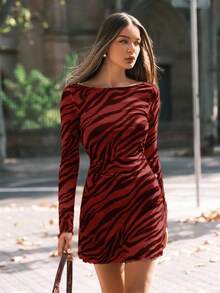 SHEIN Forever 21 Đầm ngắn gợi cảm tay xòe hở lưng họa tiết da báo dành cho nữ - Màu Đỏ Sâu - Xem 6