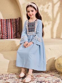 SHEIN Rochie evazată cu mânecă lungă, elegantă, cu dungi, model patchwork, cu ciucuri, talie elastică, albastru, rochie de vacanță, casual, la modă, patchwork, floral, franjuri, guler pătrat, mânecă lungă - Albastru - Vizualizare 5