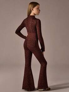SHEIN 1件装少女无缝豹纹高领拉链拇指孔高腰修身运动跑步健身体操舞蹈长袖喇叭连体裤 - 棕色 - 查看 2