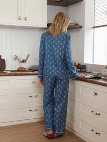 Doze Lane Women's Bubble Wrinkle Print Lapel Long Sleeve Pajama Set - Blue - View 2