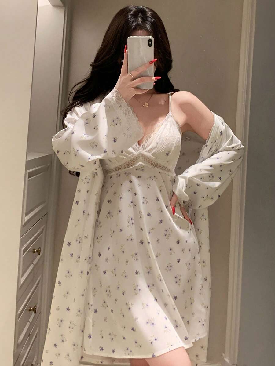 DAZY 浪漫花卉蕾絲拼接晨袍與細肩帶洋裝女款睡衣套裝 - 白色 - 查看 1
