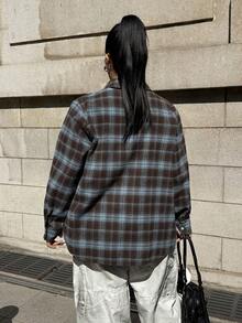 SHEIN EZwear Camisa casual de talla grande con estampado de letras y cuadros, otoño/invierno - Multicolor - Ver 2