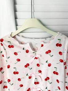 SHEIN 少女樱桃图案V领长袖上衣和裤子睡衣套装 - 淺粉色 - 查看 3