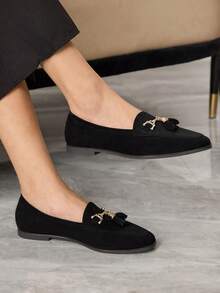 Sleekvia Sepatu Flat Wanita Kasual Serbaguna untuk Perjalanan, Dekorasi Metal, Cocok untuk Hari Valentine - Hitam - View 4