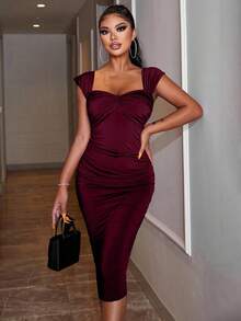 SHEIN Cottnline Women's Solid Color Sweetheart Neck Ruched Fitted Elegant Dress - Burgundy - View 4
