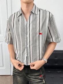 Manfinity RebelGame Men's Contrast Stripe Print Short Sleeve Shirt - Grey - View 3