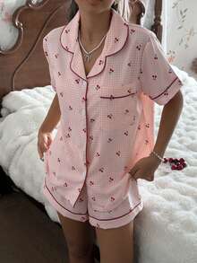 SHEIN Ensemble pyjama pour femmes avec chemise à col et manches courtes à imprimé carreaux roses et cerises, et short - Rose pâle - Voir 4