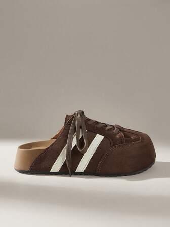 Solecia 厚底闭趾套脚杏色舒适平底女凉鞋