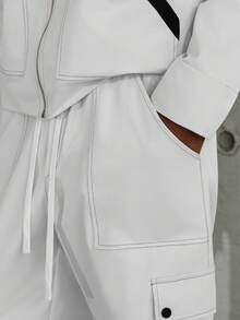 Manfinity EMRG 男士多口袋撞色缝线拉链前开襟外套和裤子套装 - 白色 - 查看 4