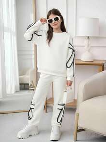 SHEIN 2pcs Girls Autumn/Winter Fashion Set,Long Sleeve Beige Sweatshirt&Straight Leg Pants,Blue And White Stripe,Autumn,Casual,School,Back-To-School,Bow - Apricot - View 3