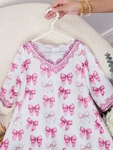 SHEIN Baby Girl's White And Pink Long-Sleeved Dress,Cute Bow Print V-Neck,Autumn Party Arabic Abaya,Elegant Loose-Fitting Prayer Dress For Spring - Pink - View 3