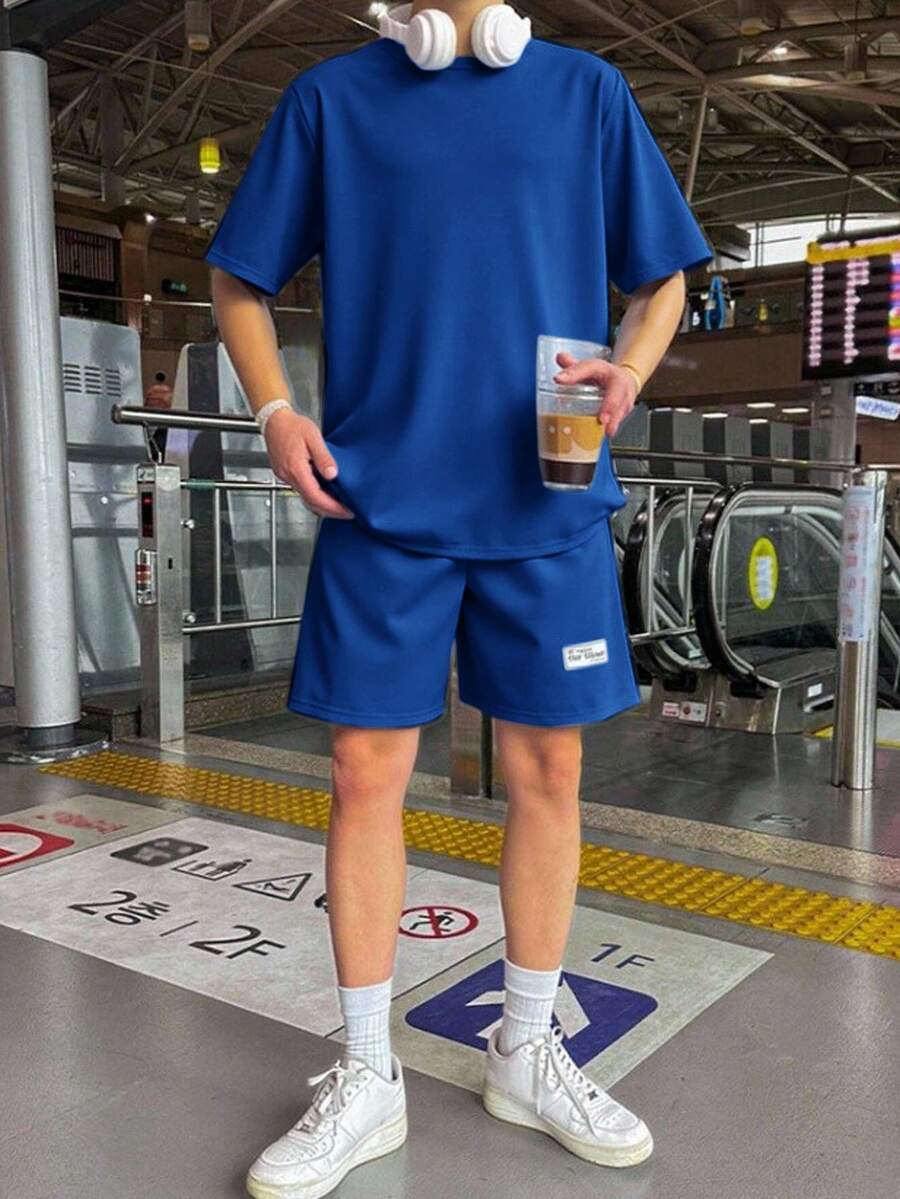 SHEIN 2件套青少年男童休闲宽松舒适织唛装饰短袖上衣和短裤套装,适合春夏穿着 - 寶藍色 - 查看 1