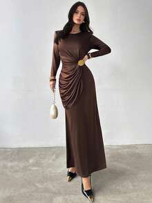 Firerie Women's Solid Brown Overlapping V-Neck Batwing Sleeve Pleated Elegant Dress - بني مخاوي - مشاهدة 6