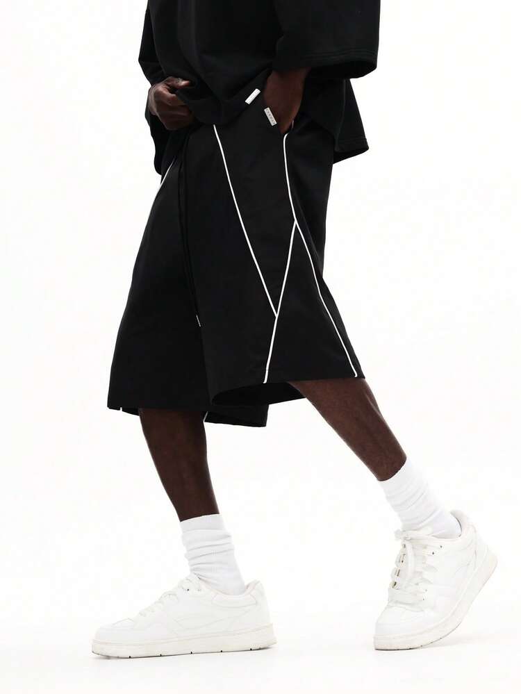 Cargo Shorts With White Piping Details