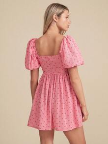 WESTFADE 心形刺绣方领泡泡袖修身喇叭迷你连衣裙 - 紅白色 - 查看 5