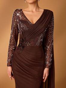 Serin 优雅奢华的咖啡色重工刺绣珠片拼接弹力针织网纱薄纱袖美人鱼褶皱荷叶边连衣裙，适合婚礼、派对、度假、新娘、新娘母亲晚礼服 - 咖啡棕 - 查看 7