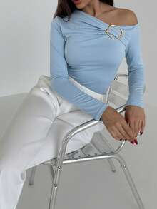 Aloruh 女士秋冬金属装饰斜肩修身T恤 - 淺藍色 - 查看 5
