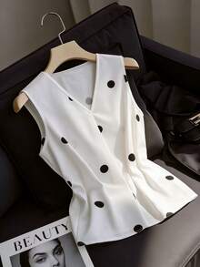 GlowEve Women's V-Neck Polka Dot Sleeveless Shirt, Elegant For Vacation - Multicolor - View 1