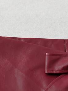 Chiquease 女士纯色不对称下摆PU皮迷你裙，性感 - 酒紅色 - 查看 5