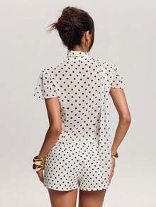 SHEIN BAE 女士优雅浪漫时尚休闲波点雪纺衬衫，饰有缎带，适合春夏穿着；性感优雅的衬衫；可爱衬衫；短袖衬衫；情人节；工作上衣；春假、暑假、婚礼派对、外出、节日等场合的理想之选。 - 杏色 - 查看 2