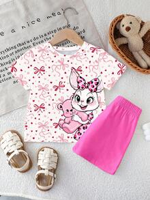 女婴可爱印花圆领短袖T恤，适合派对和聚会穿着，饰有蝴蝶结、爱心、兔子和小熊图案，轻盈舒适，适合春夏穿着，时尚休闲，可用于户外活动、上学、派对、野餐和送礼，也适合秋冬季穿着。 - 玫紅色 - 查看 1