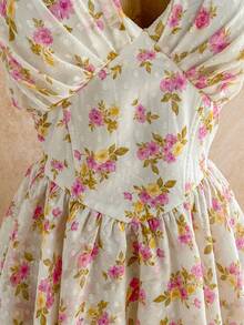 Soleia 女士度假连衣裙，浪漫波点碎花吊带荷叶边迷你连衣裙，适合海滩、海边、性感约会、假日、下午茶、婚礼季、派对、邮轮度假、城市度假、波西米亚风度假、音乐节等场合，可内穿或外穿，适合所有季节。 - 彩色 - 查看 4