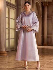 Al Najma Women's Floral Embroidered V-Neck Long Sleeve Elegant Arabic Dress Kaftan Jalabiya Dress - Mauve Purple - View 4