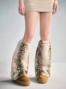 ROMWE Fairycore 1 Đôi tất giữ ấm chân dễ thương, đáng yêu kiểu Y2K với họa tiết hươu gợi cảm, màu trơn, chất liệu lông mềm mại dành cho nữ, thích hợp cho đi học, mua sắm, du lịch, v.v. Món đồ ấm áp và thời trang cho Giáng sinh, mùa thu/đông. - Nâu đậm - Xem 3