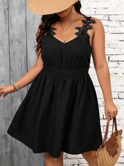 SHEIN Frenchy Plus Size Casual Semesterklänning med A-linjeformad Midja