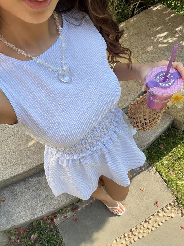 Sunnyshic Vestido corto sin mangas de línea A con cintura ceñida a rayas azules, con volantes en el bajo, romántico y dulce para playa, vacaciones y citas informales, primavera/verano