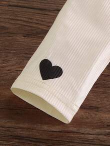 Emery Rose Kids Emery Rose Kids 少女长袖上衣，爱心印花泡泡袖修身长袖衬衫，春秋季穿着，舒适百搭，时尚可爱，适合日常外出、度假、家庭聚会、时尚活动、上学等场合，是完美的圣诞节和生日礼物。 - 杏色 - 查看 6