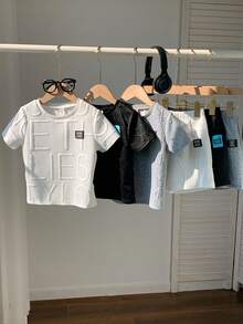 SHEIN 6件套男童纹理面料短袖T恤和短裤套装，每套2件，适合通勤、上学、日常休闲、度假、旅行、运动、儿童服装、学生制服、亲子装、生日派对、春夏季节穿着。 - 彩色 - 查看 6