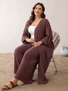 SHEIN Essnce Ensemble deux pièces grande taille pour femmes, composé d'un cardigan long texturé ample et confortable pour l'automne/hiver et d'un pantalon ample. Ensemble conservateur, ensemble de pantalon, jalabiya, tenue de printemps pour femmes, ensembles casual pour femmes - Kaki - Voir 5