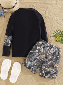 SHEIN Tween Boys Printed Rash Guard & Swim Trunks 2 Pieces Set