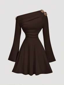 SHEIN MOD 女士金属3D立体花卉装饰不对称肩部长袖褶皱时尚迷你连衣裙