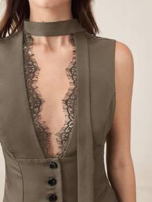 BizChic Elegant Lace Trim V-Neck Camisole, Versatile For Business Casual Jacket, Urban Commute, Women's Professional Attire, Autumn/Winter - Army Green - View 3