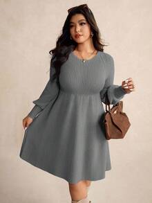 SHEIN Frenchy 大码休闲优雅蕾丝拼接腰部A字型毛衣连衣裙 - 灰色 - 查看 5