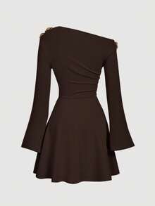 SHEIN MOD 女士金属3D立体花卉装饰不对称肩部长袖褶皱时尚迷你连衣裙