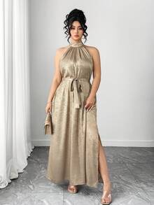SHEIN Tall CURVE Đầm dáng ôm kiểu Trung Đông thanh lịch, chất liệu vải kim loại, thắt eo, cổ yếm, xẻ tà bên, cỡ lớn, phù hợp cho các buổi đi chơi, tiệc tùng và tụ họp. - Vàng - Xem 4