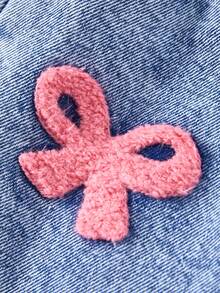 少女可爱风牛仔裤，复古浅蓝色牛仔布，饰有蝴蝶刺绣，宽松直筒版型，面料柔软舒适，适合日常穿着、上学和通勤，春夏秋冬皆宜。 - 淺色水洗藍 - 查看 4