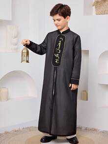 SHEIN Set de 2 batas casuales blanca y negra para niño preadolescente, adecuado para primavera y verano