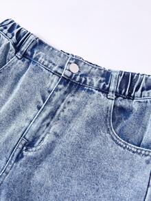 少女可爱风牛仔裤，复古浅蓝色牛仔布，饰有蝴蝶刺绣，宽松直筒版型，面料柔软舒适，适合日常穿着、上学和通勤，春夏秋冬皆宜。 - 淺色水洗藍 - 查看 5