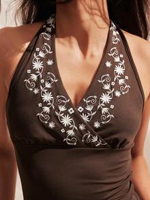 Easelle 棕色针织高领修身女式上衣 - 棕色 - 查看 7