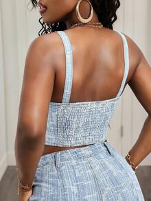 Slaydiva 女士Y2K单排扣时尚牛仔吊带背心，浅蓝色修身蓝色上衣，适合度假、休闲外出、情人节等场合。 - 淺色水洗藍 - 查看 3