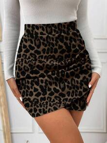 SHEIN Frenchy 女士高腰豹纹褶皱不对称下摆紧身半身裙 - 彩色 - 查看 4